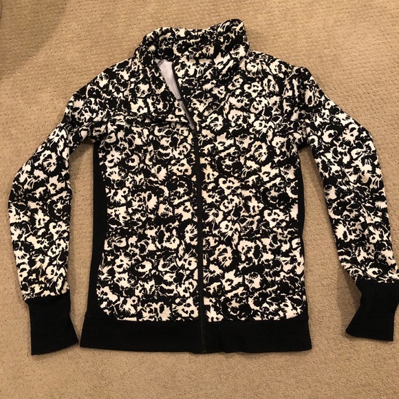 Lululemon warm jacket size 8z - Picture 1 of 6